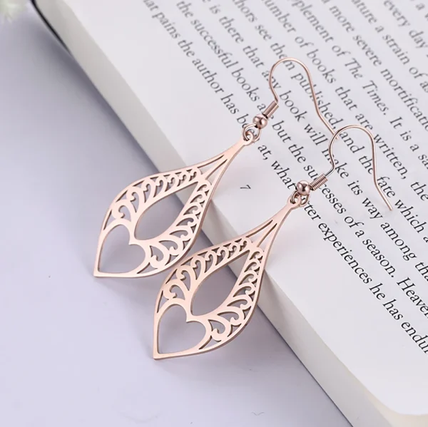 Boucles d'Oreilles Pendantes en Forme de Cœur pour… – Ailes… – Image 8