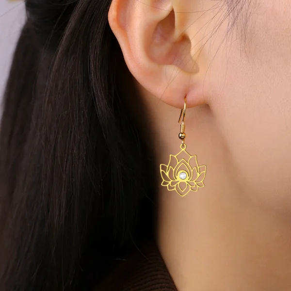 fleur de Lotus clair Zircon boucles d'oreilles en acier… –… – Image 5