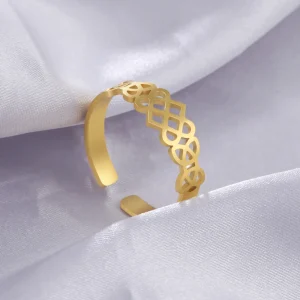 Irish Celtics Knot Ring for Women Stainless Steel… – Lueur…