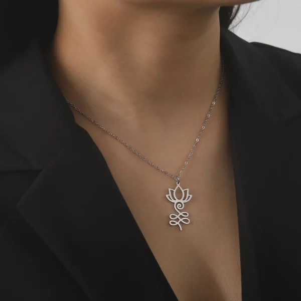 fleur de Lotus Yoga Om Unalome pendentif collier en… – Éclat… – Image 2