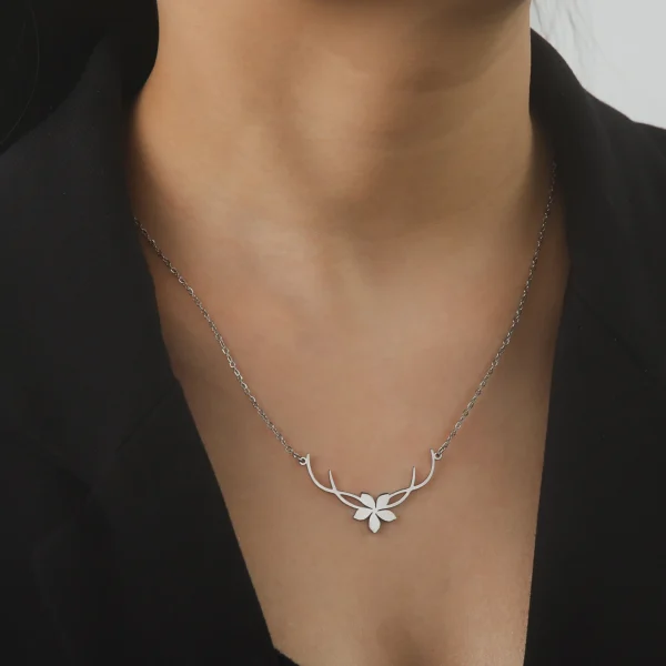Collier Pendentif Fleur Romantique pour Femme, Acier… – Rune de… – Image 13